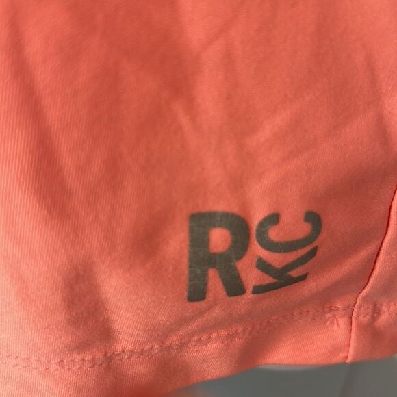 Kenneth Cole Sport Top  - Picture 2 of 6